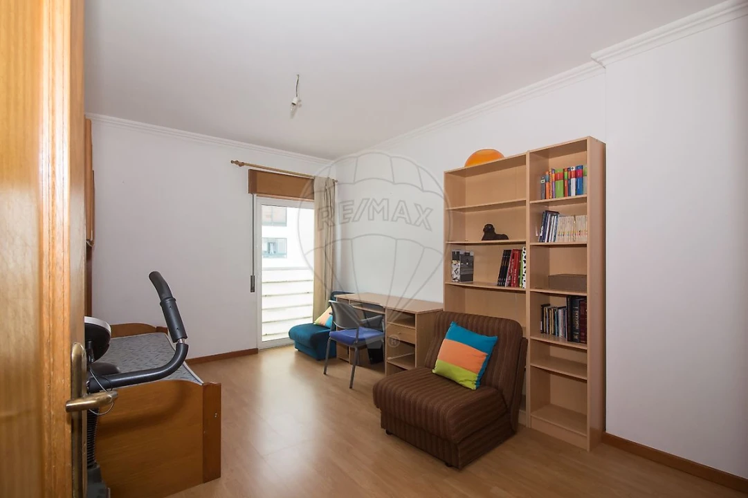 Apartamento T2 para Venda em Alcabideche Foto 11