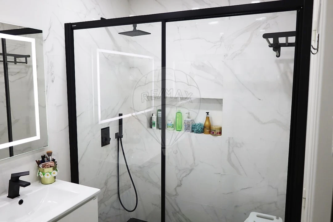 Apartamento T2 para Venda em Vila Franca de Xira Foto 19