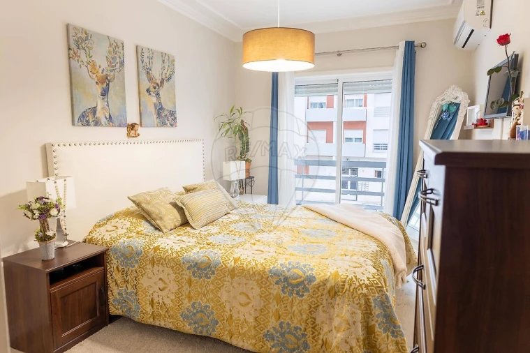 Apartamento T2 para Venda em Vila Franca de Xira Foto 7