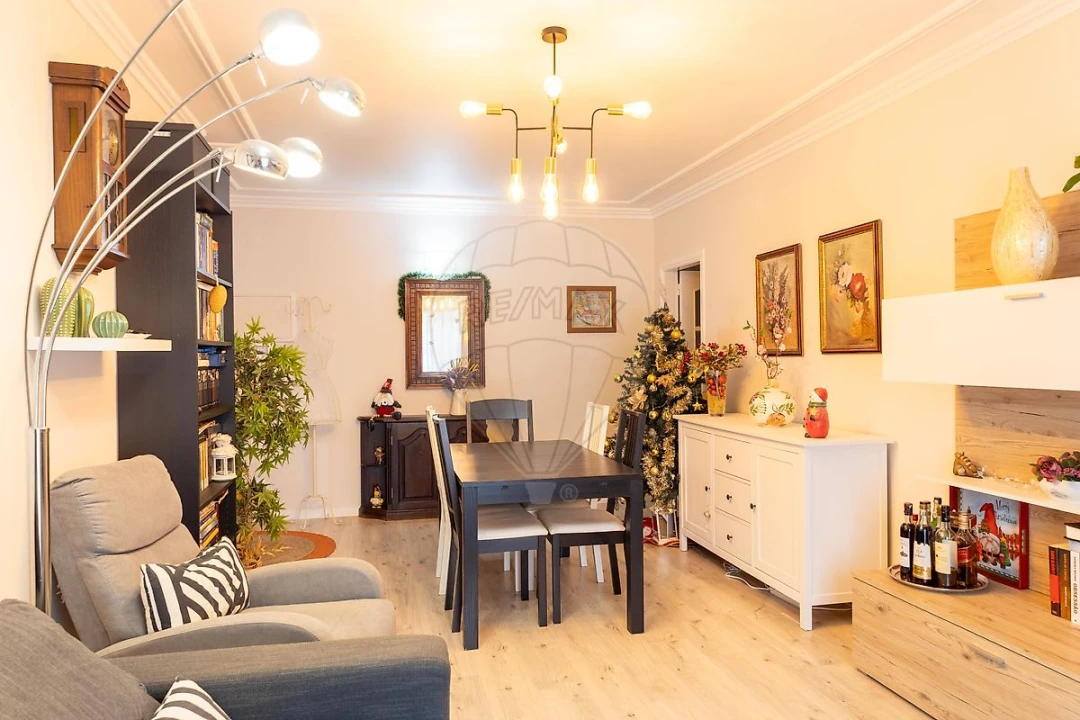 Apartamento T2 para Venda em Vila Franca de Xira Foto 16