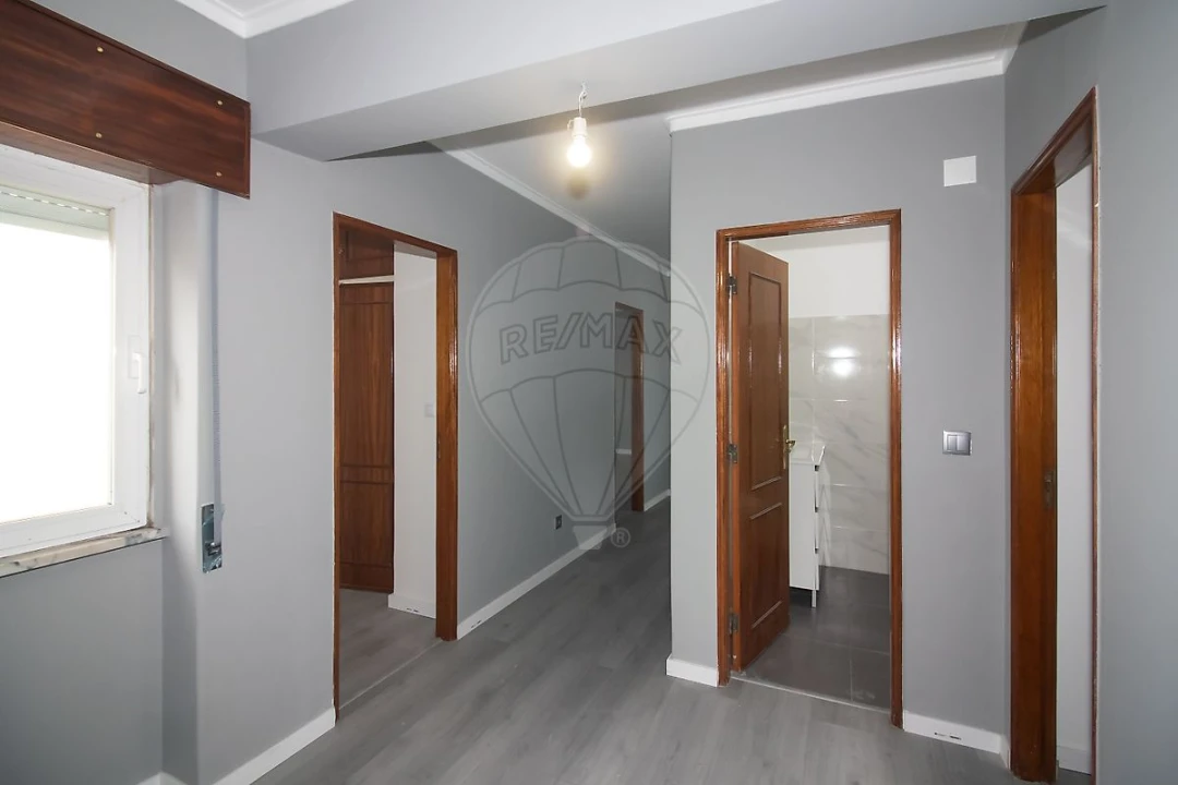 Apartamento T3 para Venda em Carregado e Cadafais Foto 4