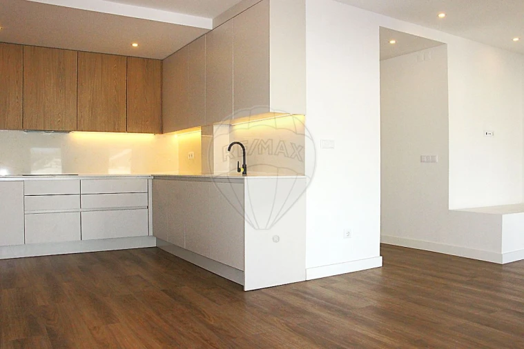 Apartamento T2 para Arrendamento em Arruda dos Vinhos