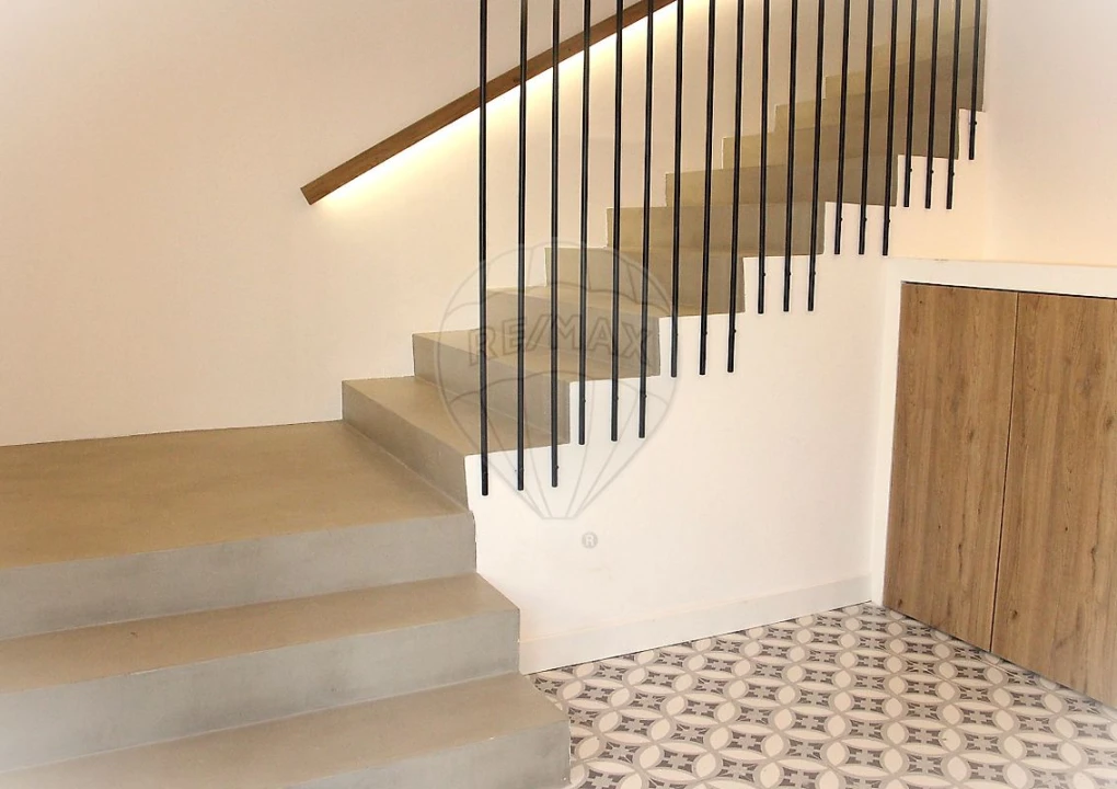 Apartamento T2 para Arrendamento em Arruda dos Vinhos Foto 12