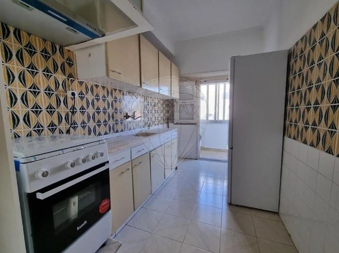 Apartamento T2 para Venda em Porto Salvo Foto 12