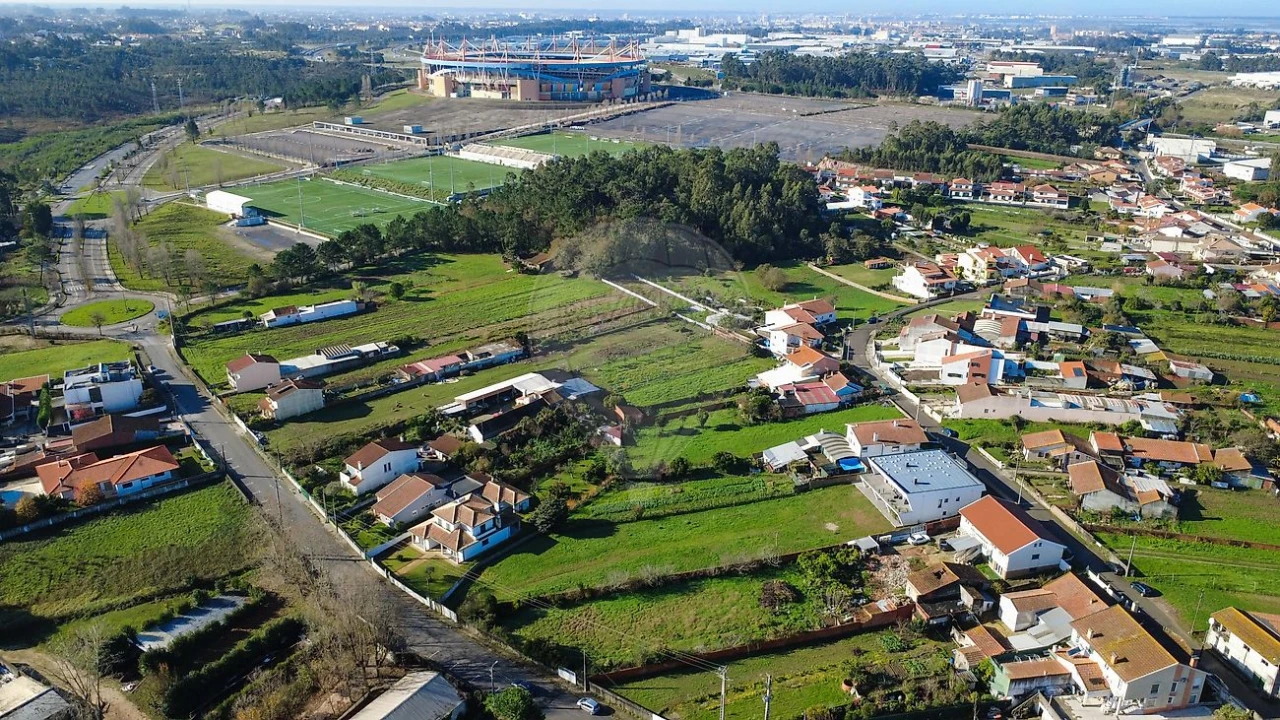 Terreno para Venda em Esgueira Foto 3