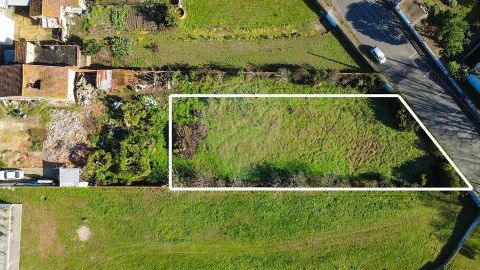 Terreno para Venda em Esgueira