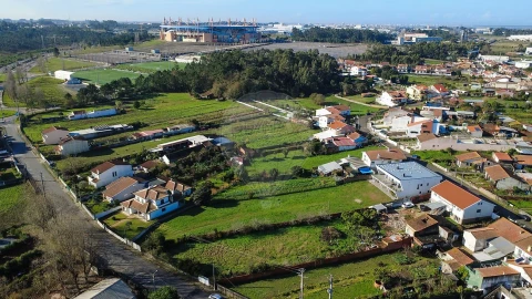 Terreno para Venda em Esgueira