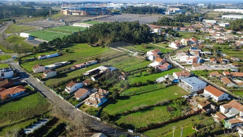 Terreno para Venda em Esgueira