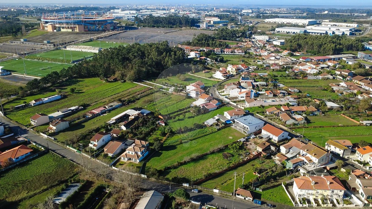 Terreno para Venda em Esgueira Foto 4