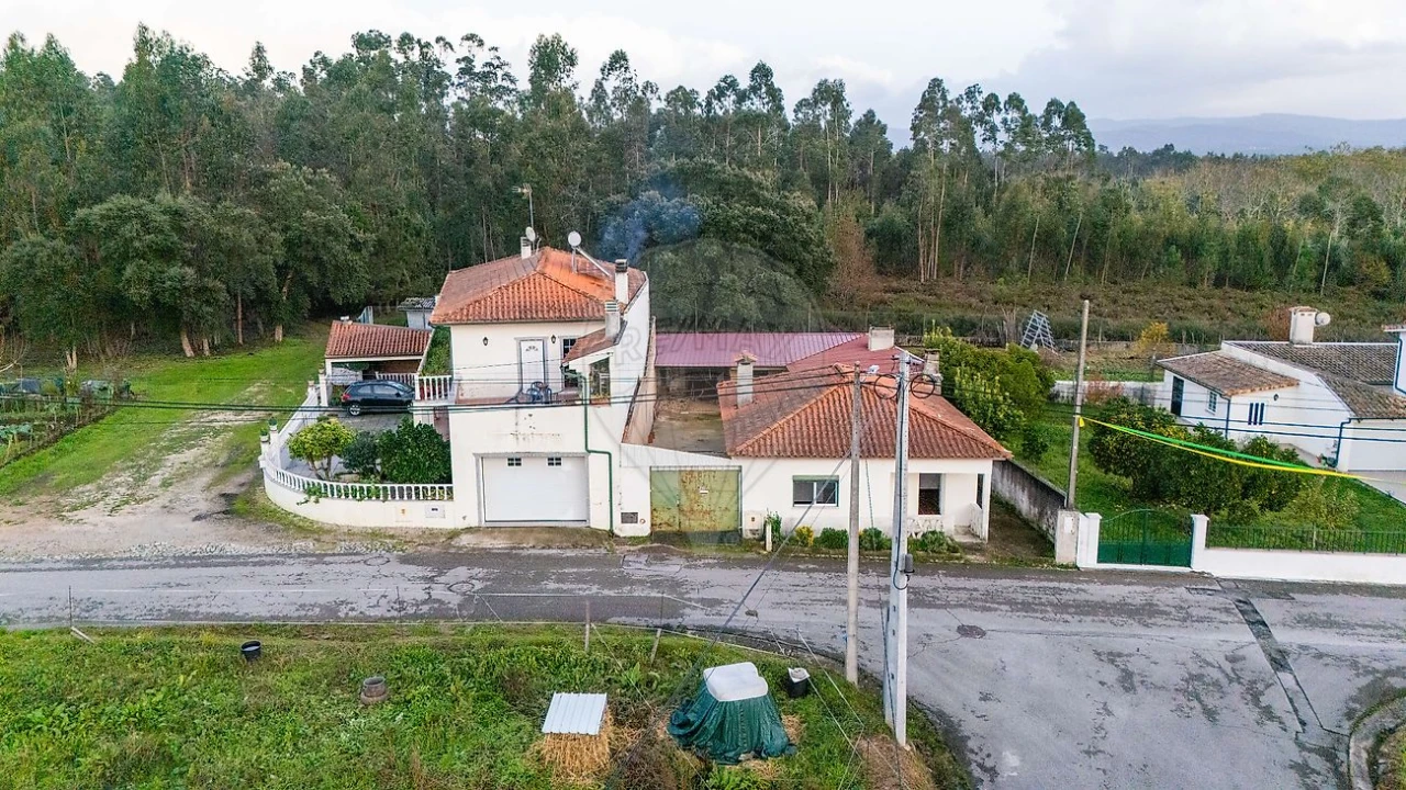 Moradia T3 para Venda em Aguada de Cima Foto 20