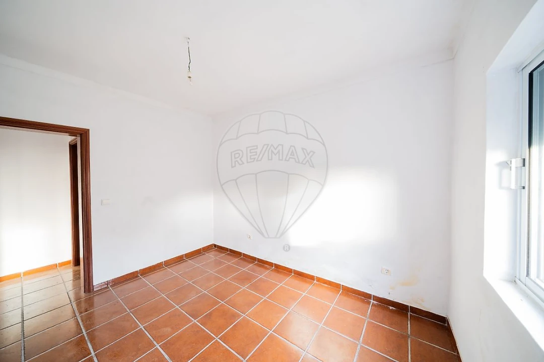 Moradia T3 para Venda em Aguada de Cima Foto 9