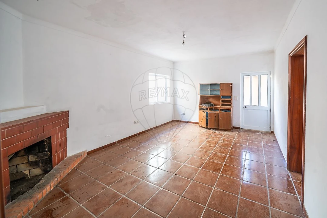 Moradia T3 para Venda em Aguada de Cima Foto 3