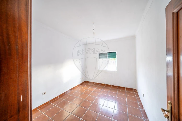 Moradia T3 para Venda em Aguada de Cima Foto 10