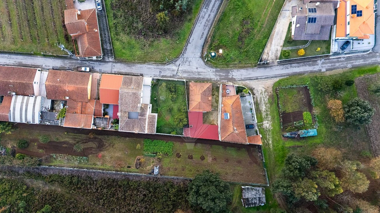 Moradia T3 para Venda em Aguada de Cima Foto 24