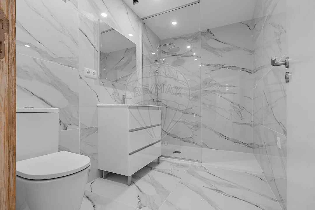 Moradia T2 para Venda em Meixomil Foto 8