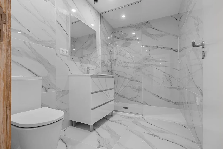 Moradia T2 para Venda em Meixomil Foto 8