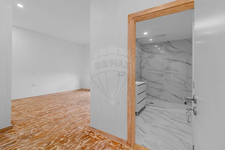 Moradia T2 para Venda em Meixomil Foto 7