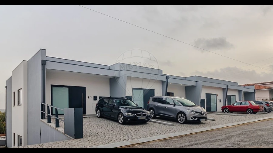 Moradia T3 para Venda em Meixomil