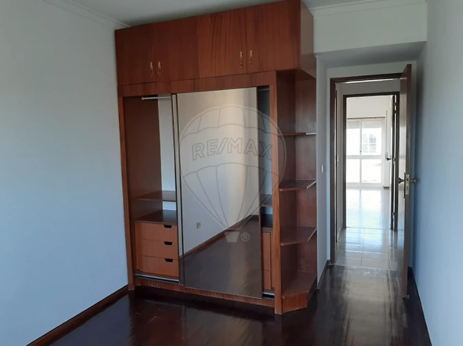 Apartamento T3 para Venda em Charneca de Caparica e Sobreda Foto 6