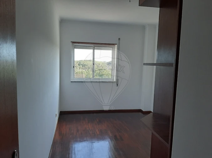 Apartamento T3 para Venda em Charneca de Caparica e Sobreda Foto 5