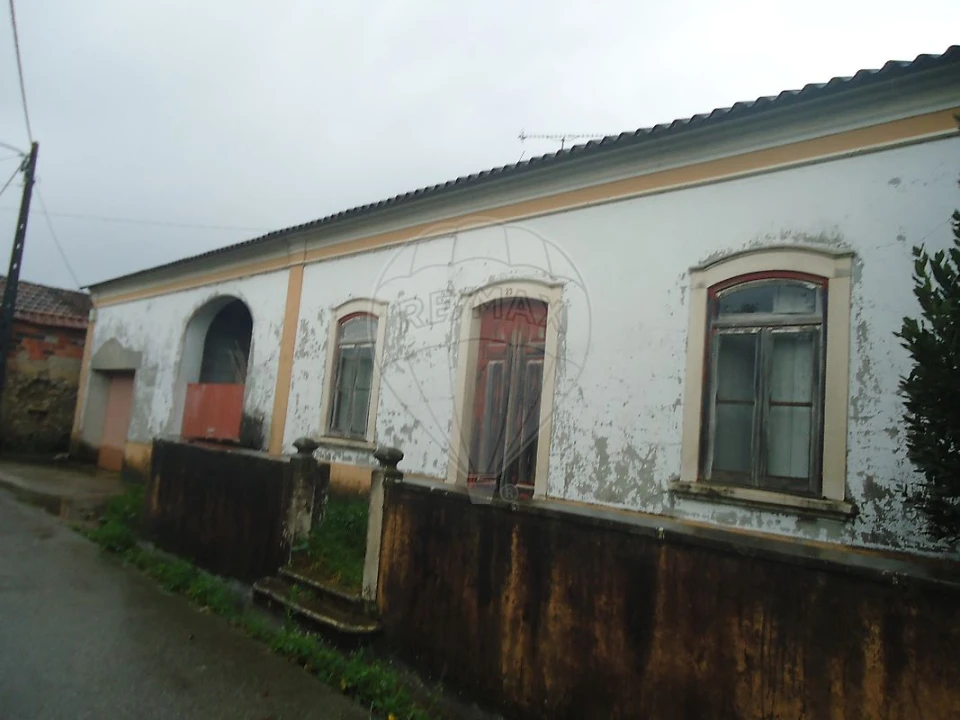 Moradia T4 para Venda em Maceira Foto 11