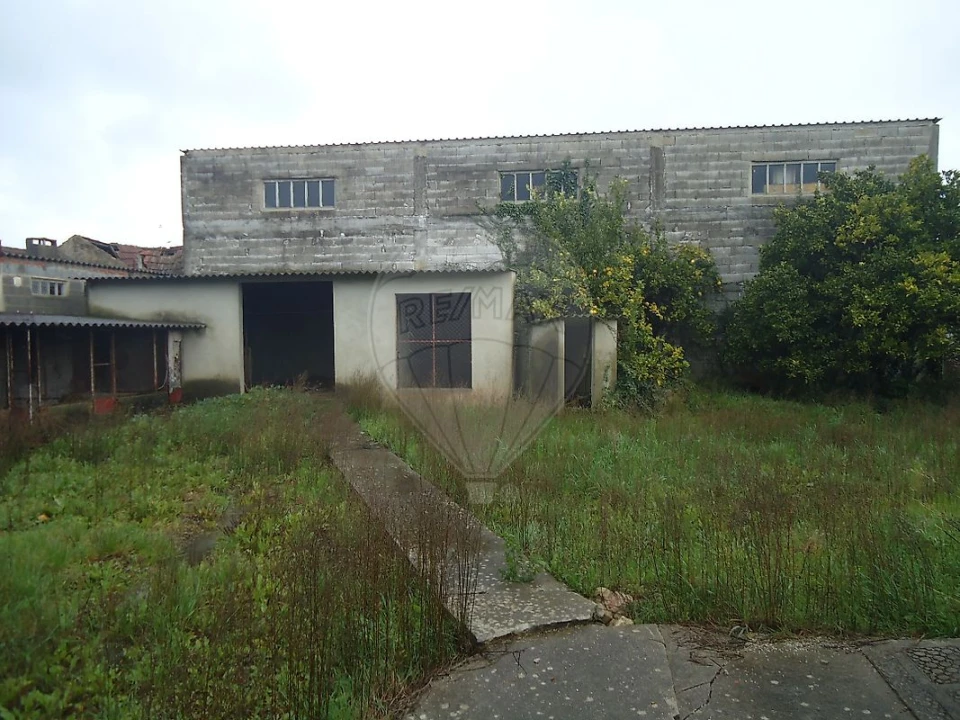 Moradia T4 para Venda em Maceira Foto 5