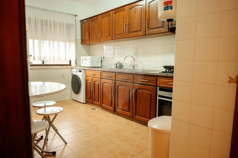 Apartamento T3 para Arrendamento em Benedita Foto 3