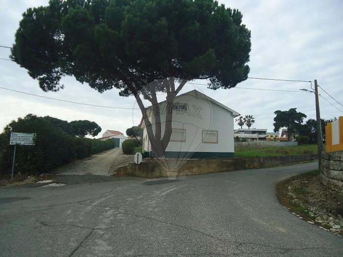 Moradia T1 para Venda em Cela Foto 3