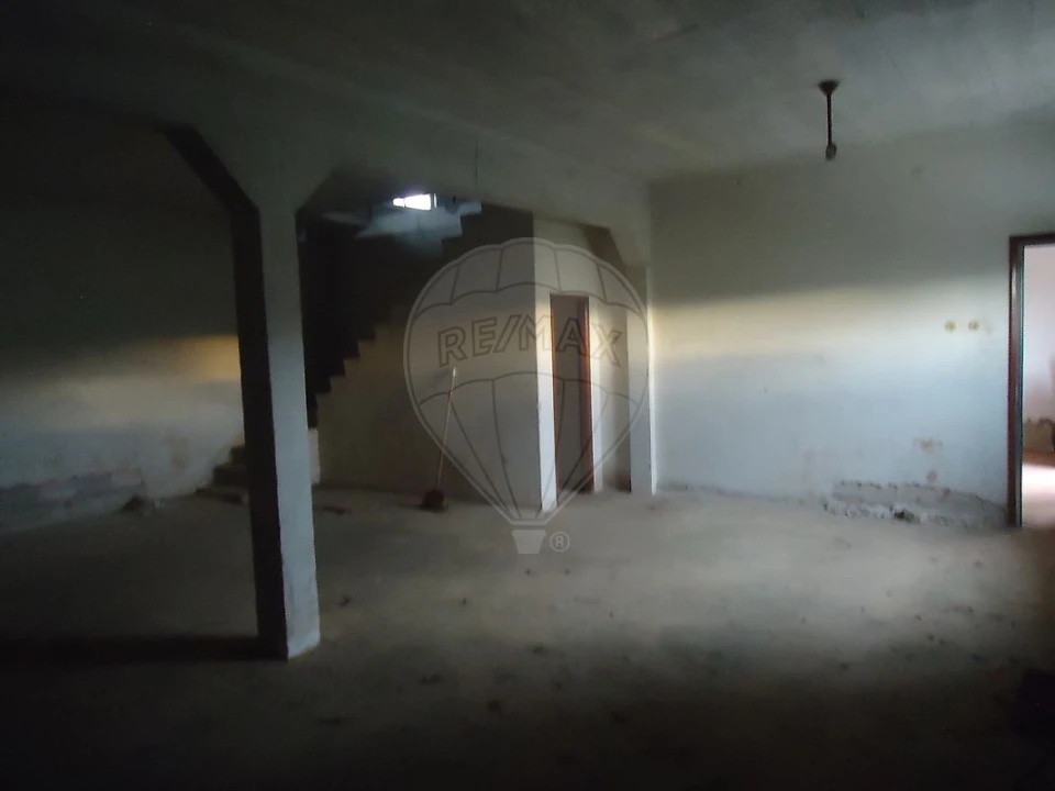 Moradia T1 para Venda em Cela Foto 6