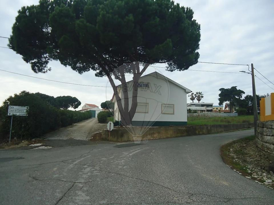 Moradia T1 para Venda em Cela Foto 3