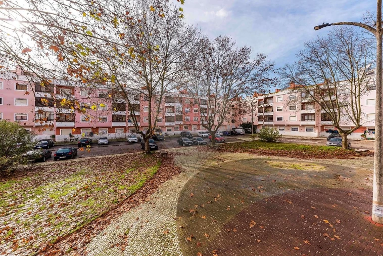 Apartamento T1 para Venda em Pinhal Novo Foto 16