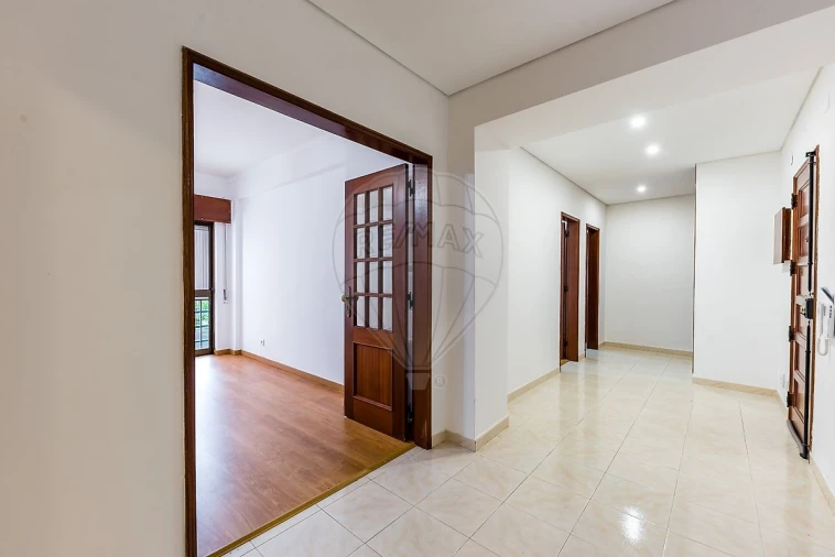 Apartamento T1 para Venda em Pinhal Novo Foto 2