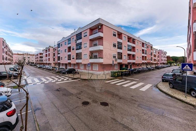 Apartamento T1 para Venda em Pinhal Novo Foto 14