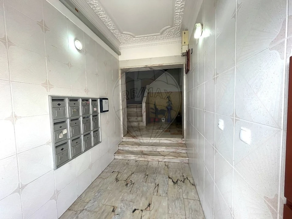 Apartamento T2 para Venda em Seixal, Arrentela e Aldeia de Paio Pires Foto 2