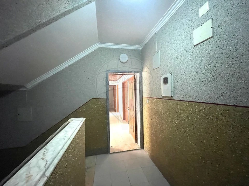 Apartamento T3 para Venda em Seixal, Arrentela e Aldeia de Paio Pires Foto 6