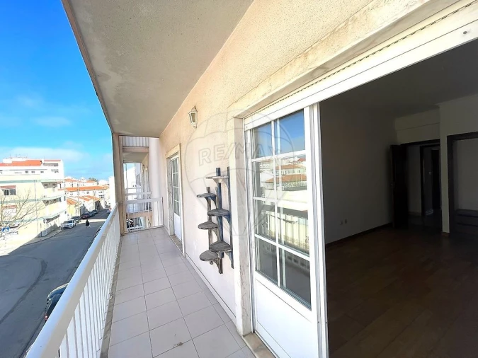 Apartamento T3 para Venda em Seixal, Arrentela e Aldeia de Paio Pires Foto 17