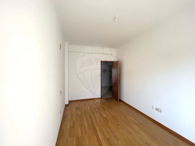 Apartamento T3 para Venda em Seixal, Arrentela e Aldeia de Paio Pires Foto 23