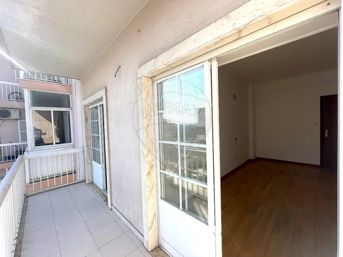 Apartamento T3 para Venda em Seixal, Arrentela e Aldeia de Paio Pires Foto 25