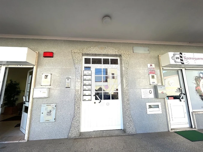 Apartamento T3 para Venda em Seixal, Arrentela e Aldeia de Paio Pires Foto 2