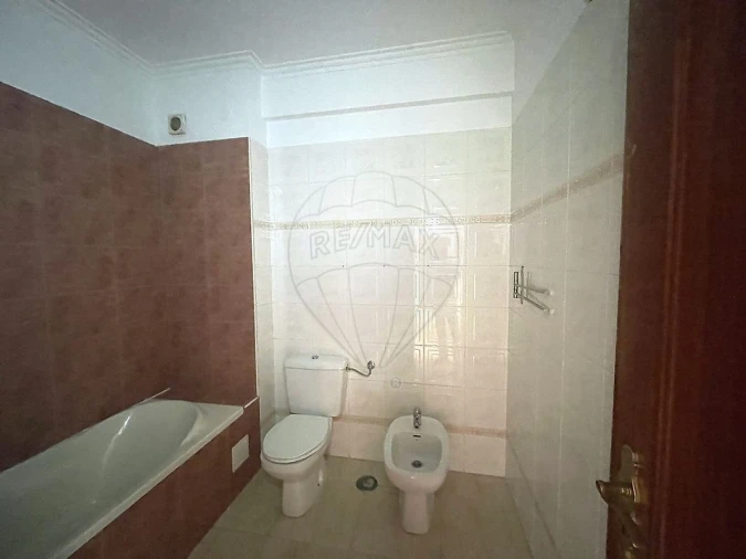 Apartamento T3 para Venda em Seixal, Arrentela e Aldeia de Paio Pires Foto 27