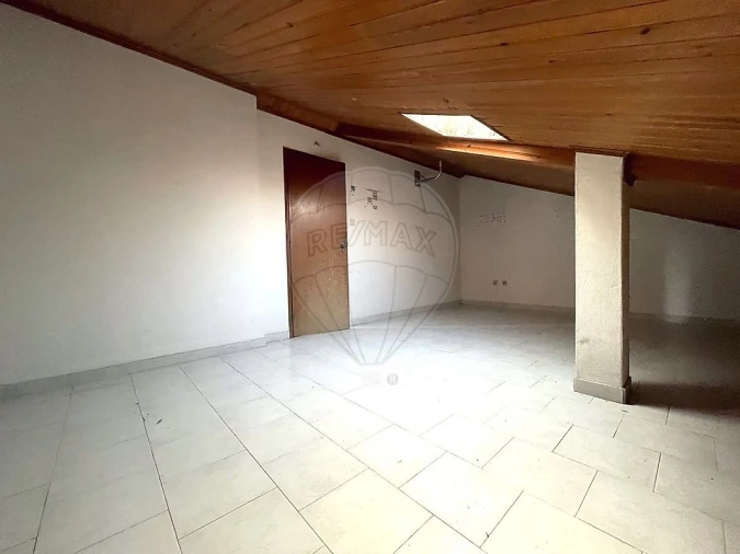 Apartamento T3 para Venda em Seixal, Arrentela e Aldeia de Paio Pires Foto 34