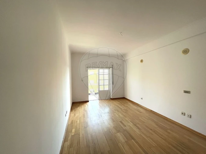 Apartamento T3 para Venda em Seixal, Arrentela e Aldeia de Paio Pires Foto 18