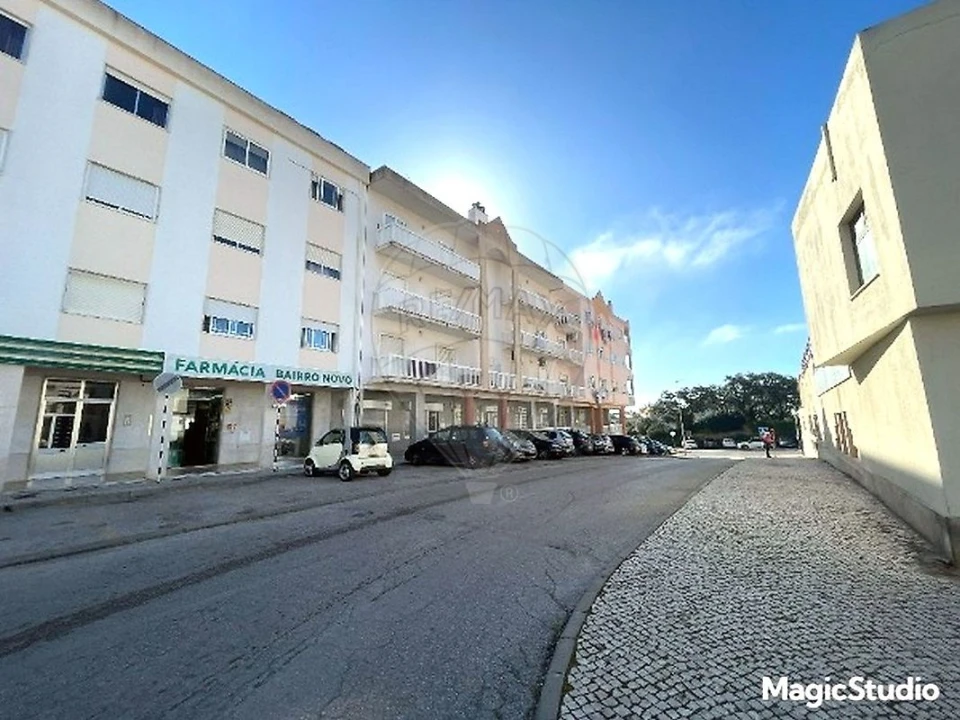 Apartamento T3 para Venda em Seixal, Arrentela e Aldeia de Paio Pires Foto 4