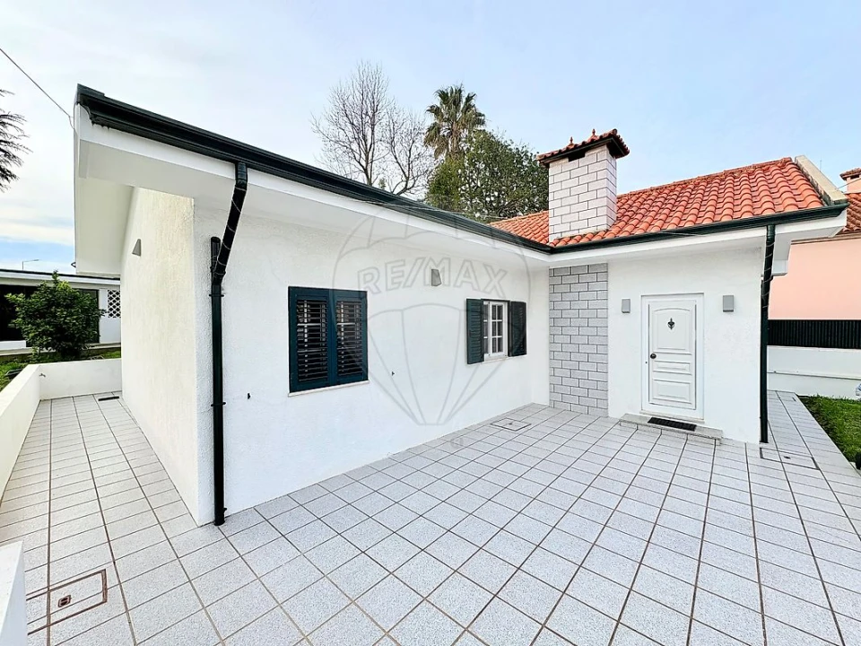 Moradia T3 para Venda em São Felix da Marinha Foto 3