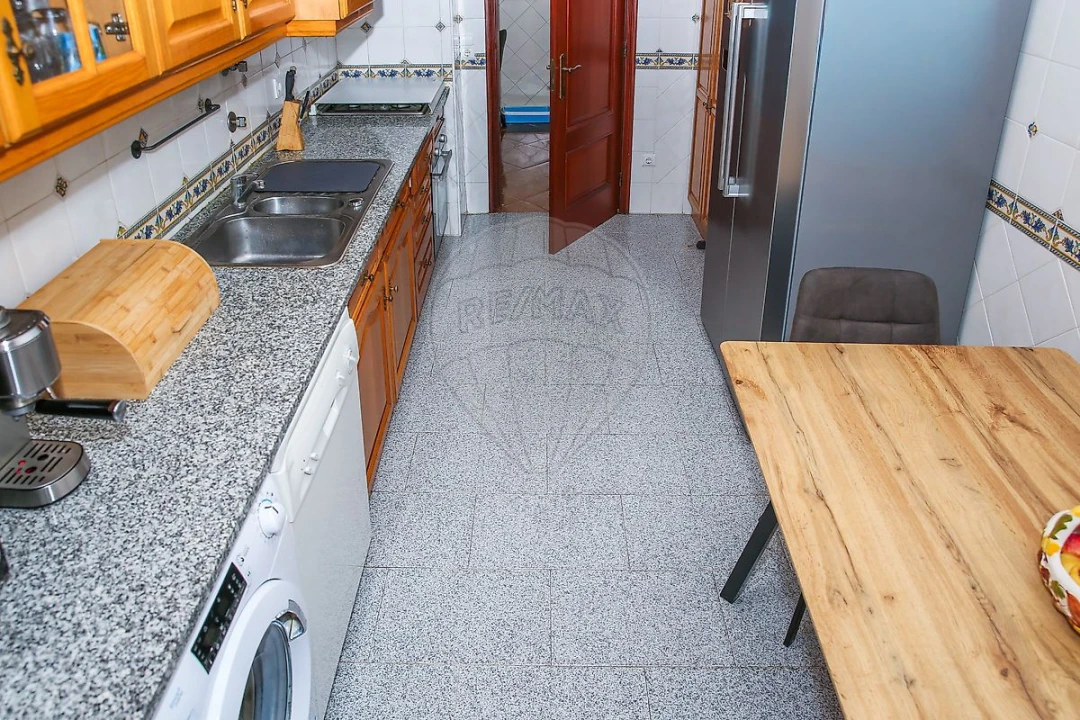 Apartamento T3 para Venda em Azambuja Foto 15