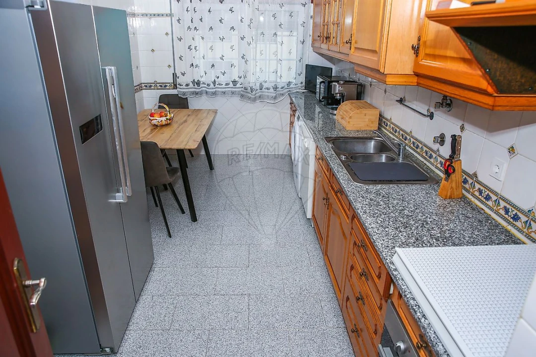 Apartamento T3 para Venda em Azambuja Foto 14