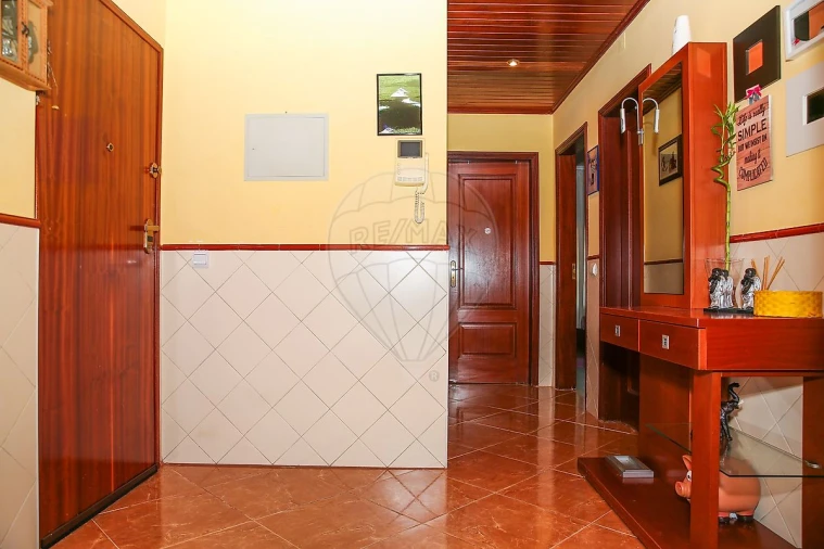 Apartamento T3 para Venda em Azambuja Foto 13