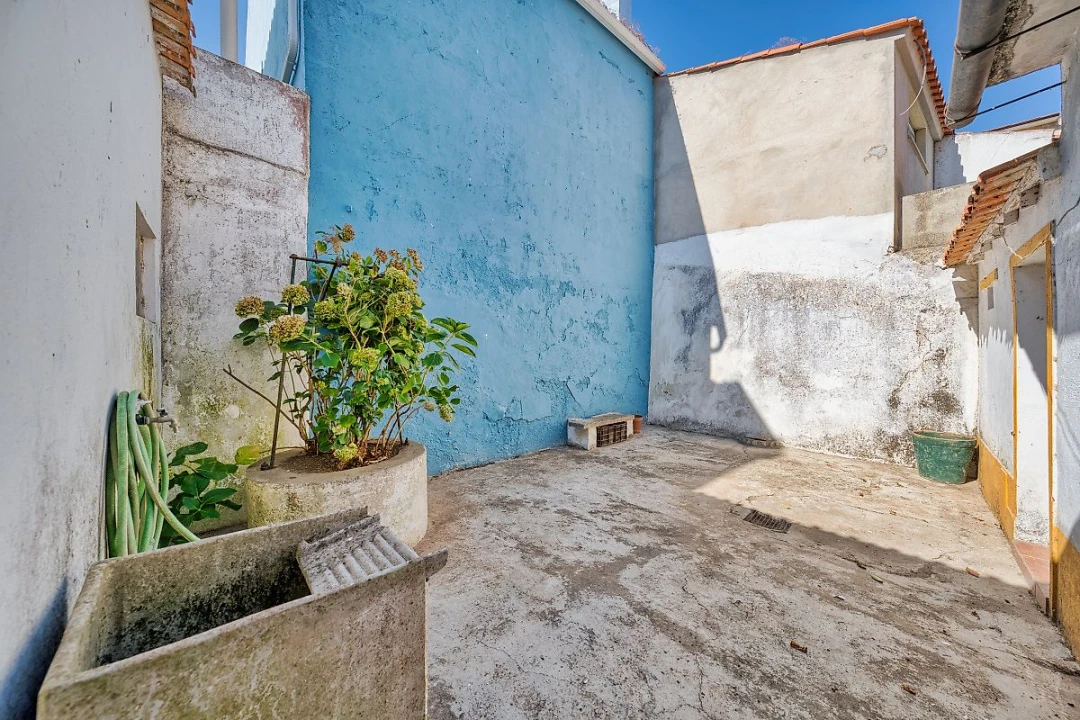 Moradia T2 para Venda em Valada Foto 37