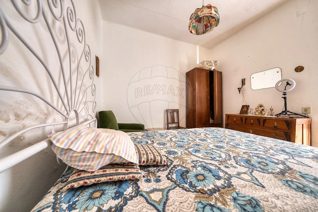 Moradia T2 para Venda em Valada Foto 36