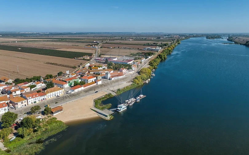 Moradia T2 para Venda em Valada Foto 4